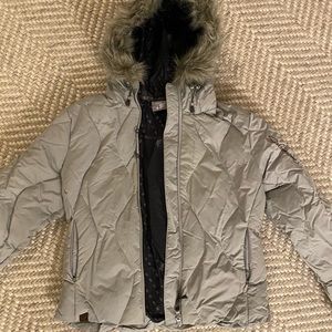 Salomon women’s ski coat